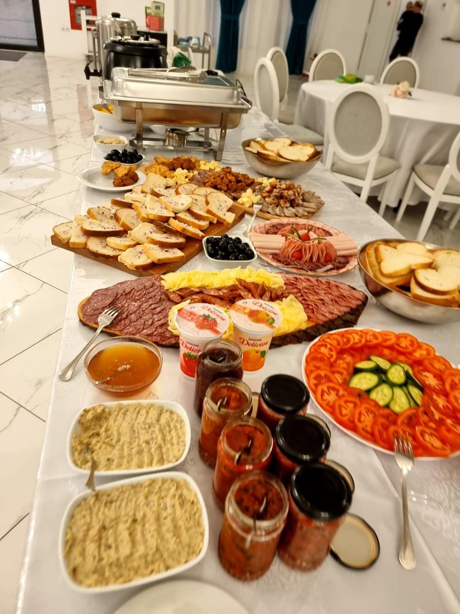 Evenimente Edelweiss Hotell Bogdan Vodă Eksteriør bilde